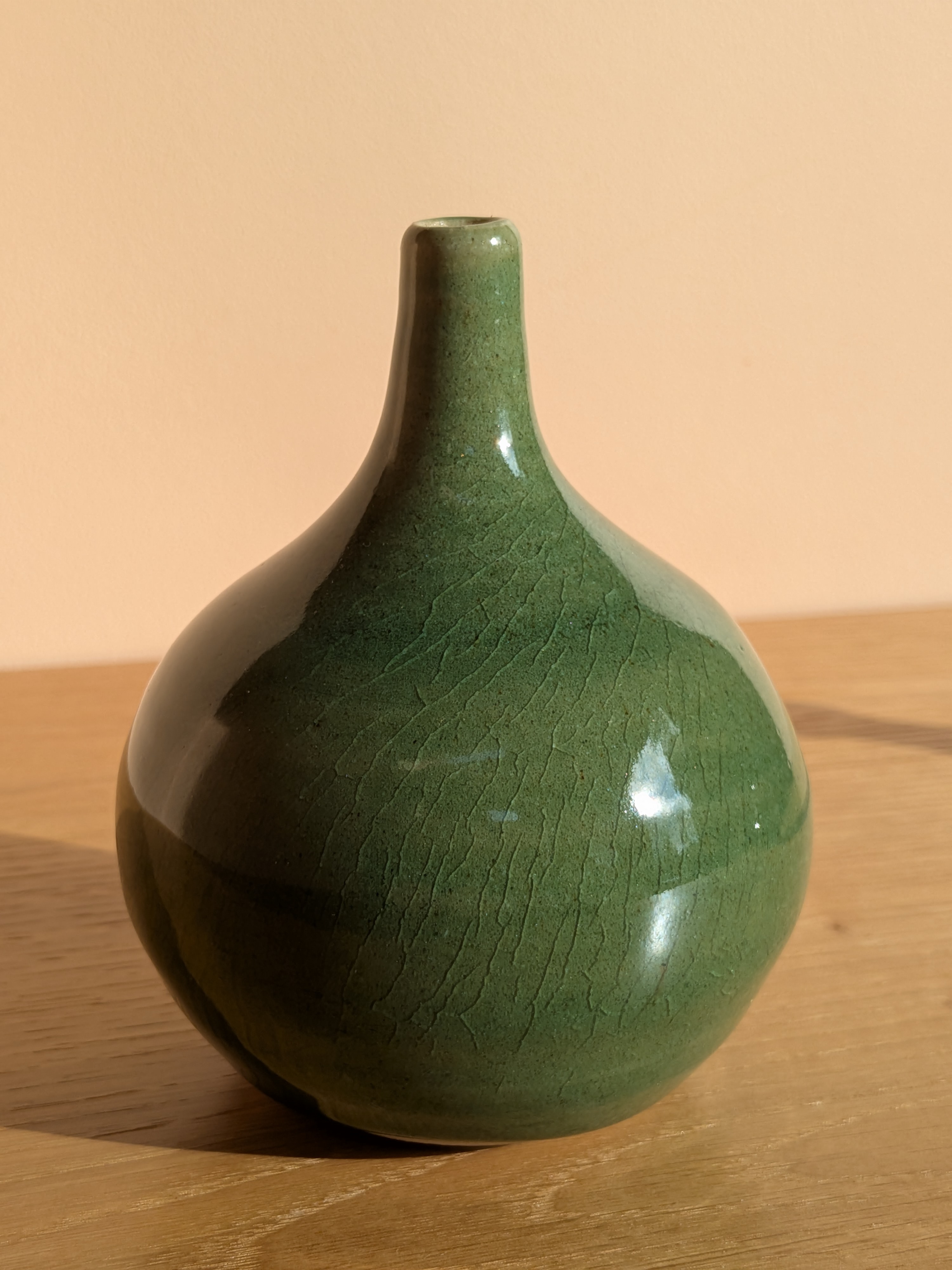 Apple Vase — image 1 of 3